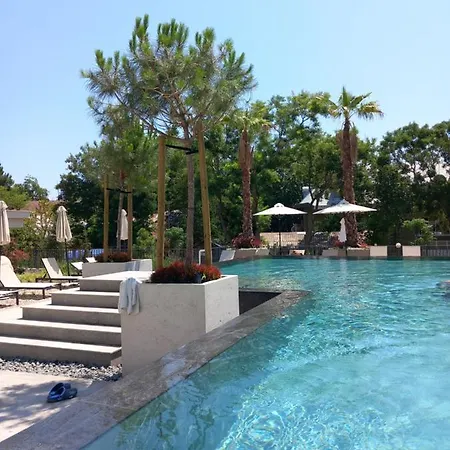 I Helena Premium * Sankt Konstantin & Helena