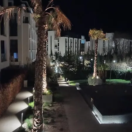 I Helena Premium Sankt Konstantin & Helena